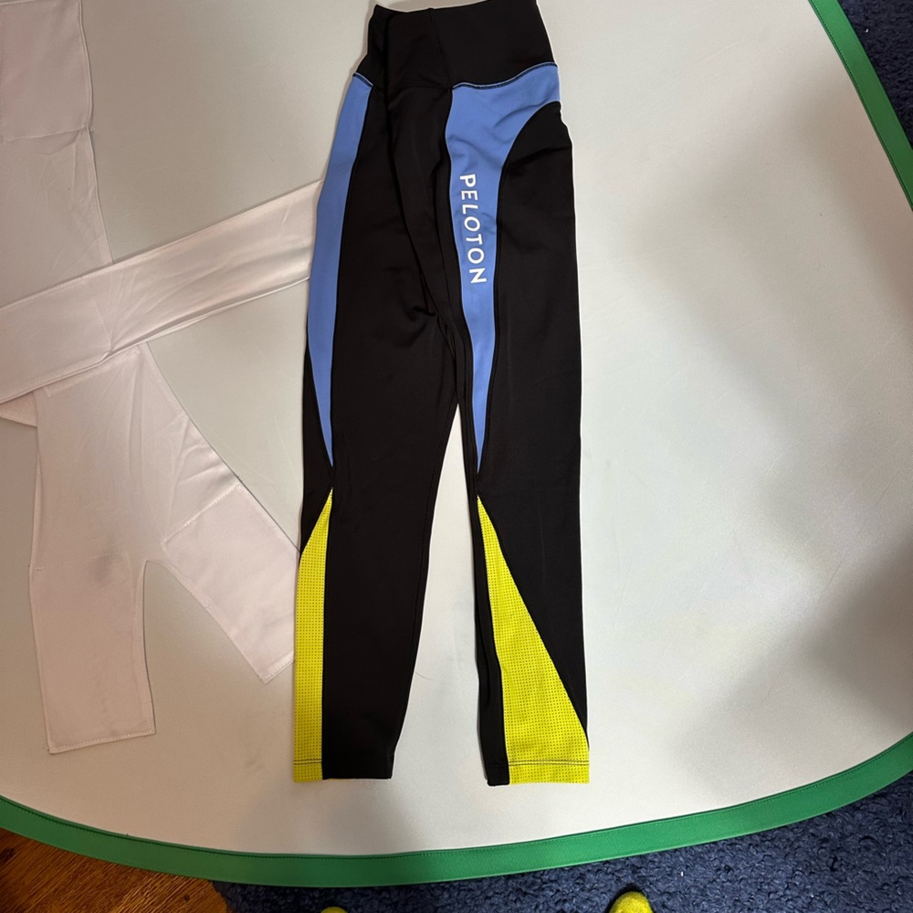 Peloton Leggings with inner waistband pocket